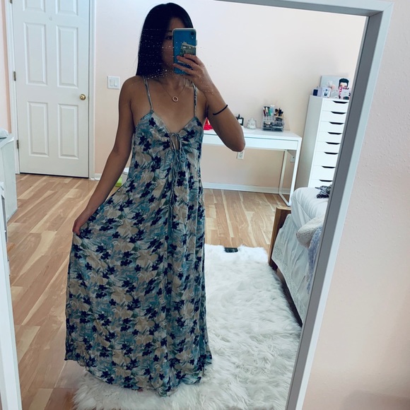 Free People Dresses & Skirts - COPY - Gorgeous long free people floral maxi dress